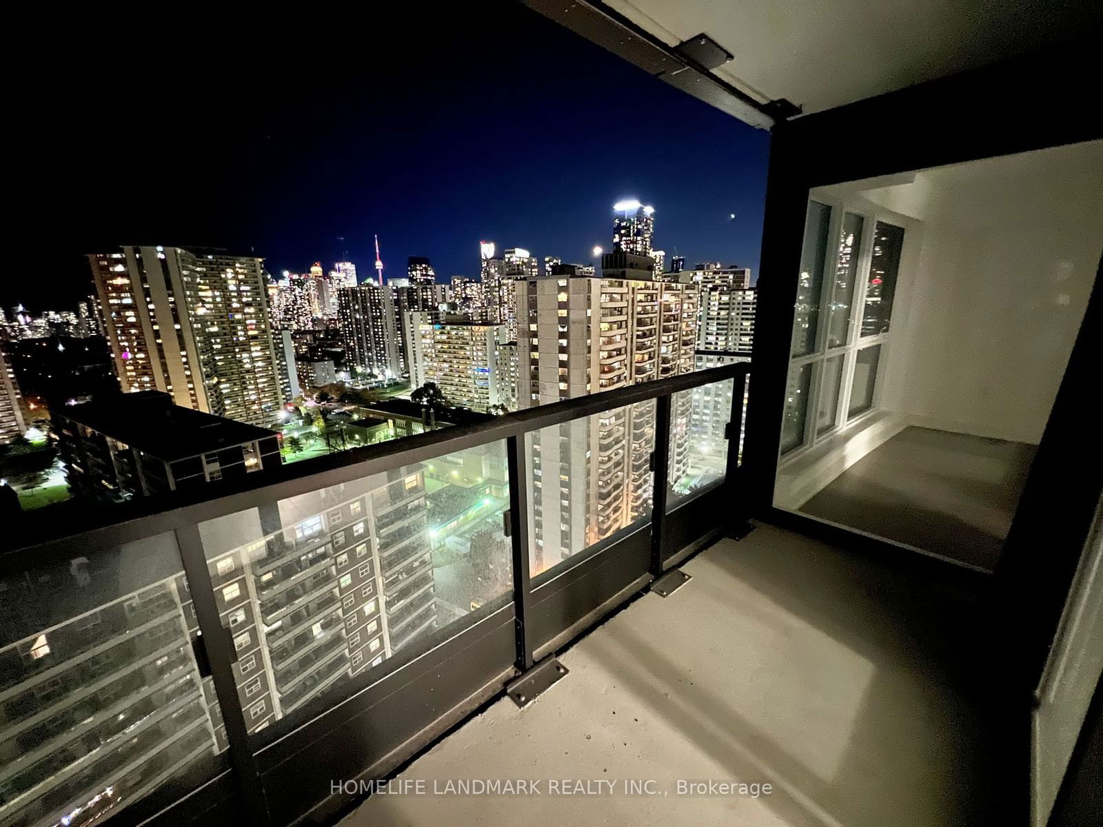 585 Bloor St E, unit 2121 for rent