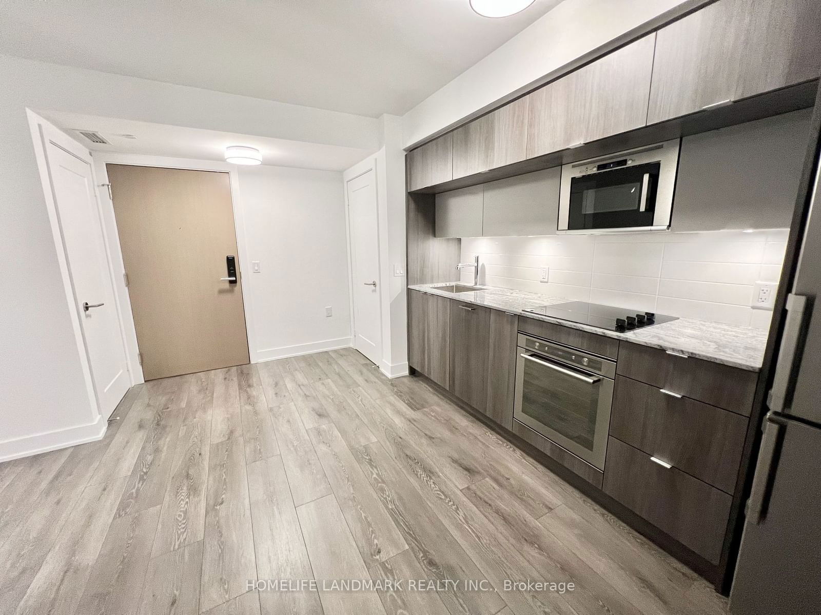 585 Bloor St E, unit 2121 for rent