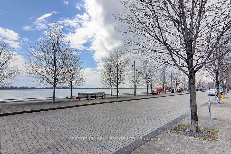 118 Merchants Wharf Ave, unit 321 for rent