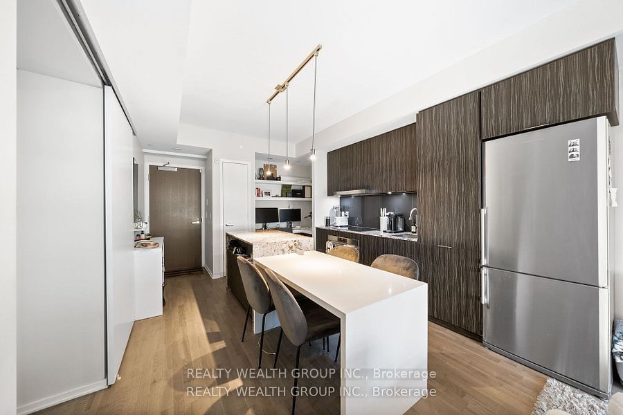 1 Bloor St E, unit 3412 for rent