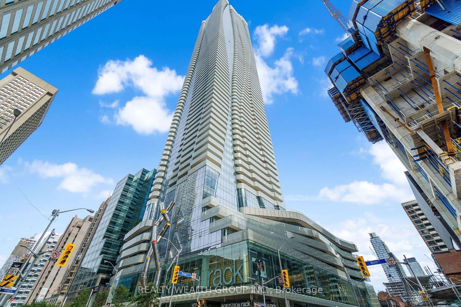 1 Bloor St E, unit 3412 for rent