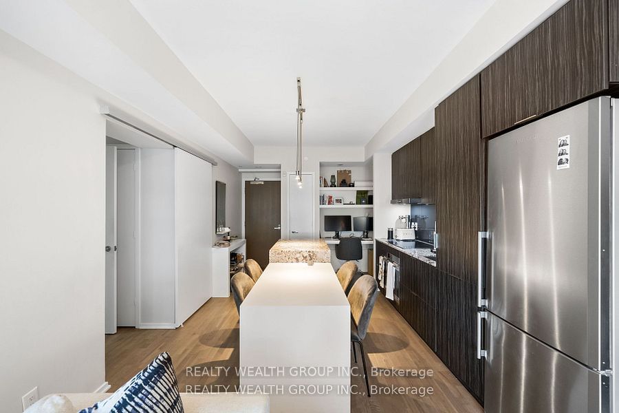 1 Bloor St E, unit 3412 for rent