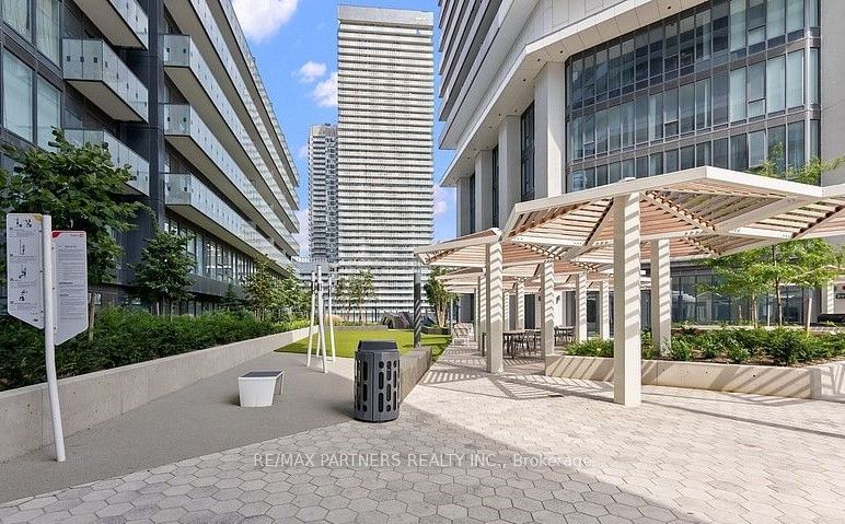 138 Downes St, unit 1209 for rent