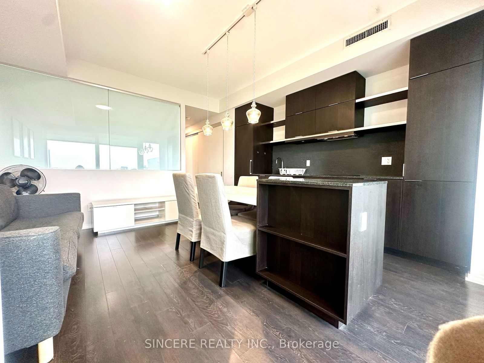 197 Yonge St, unit 3011 for rent