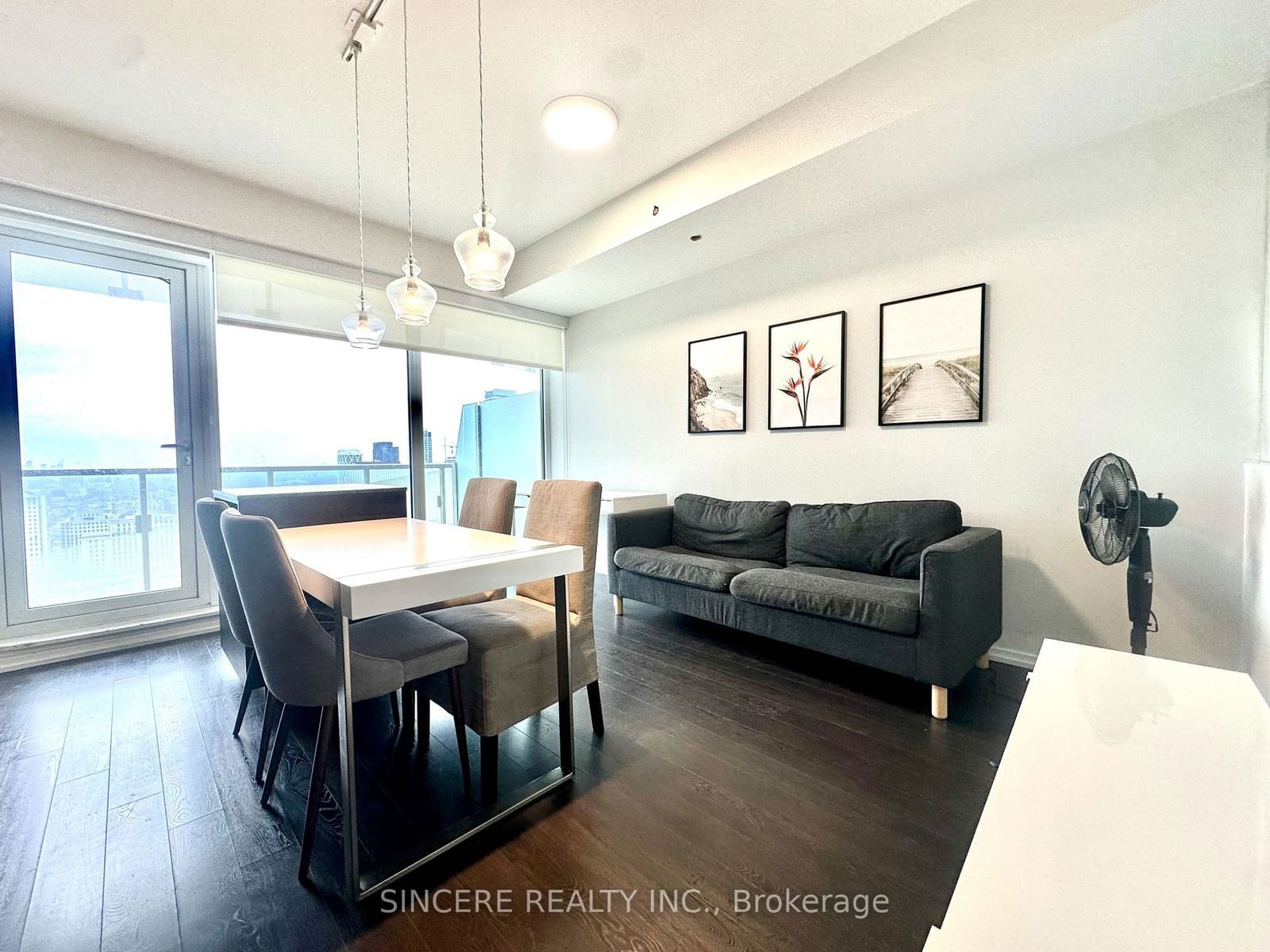 197 Yonge St, unit 3011 for rent