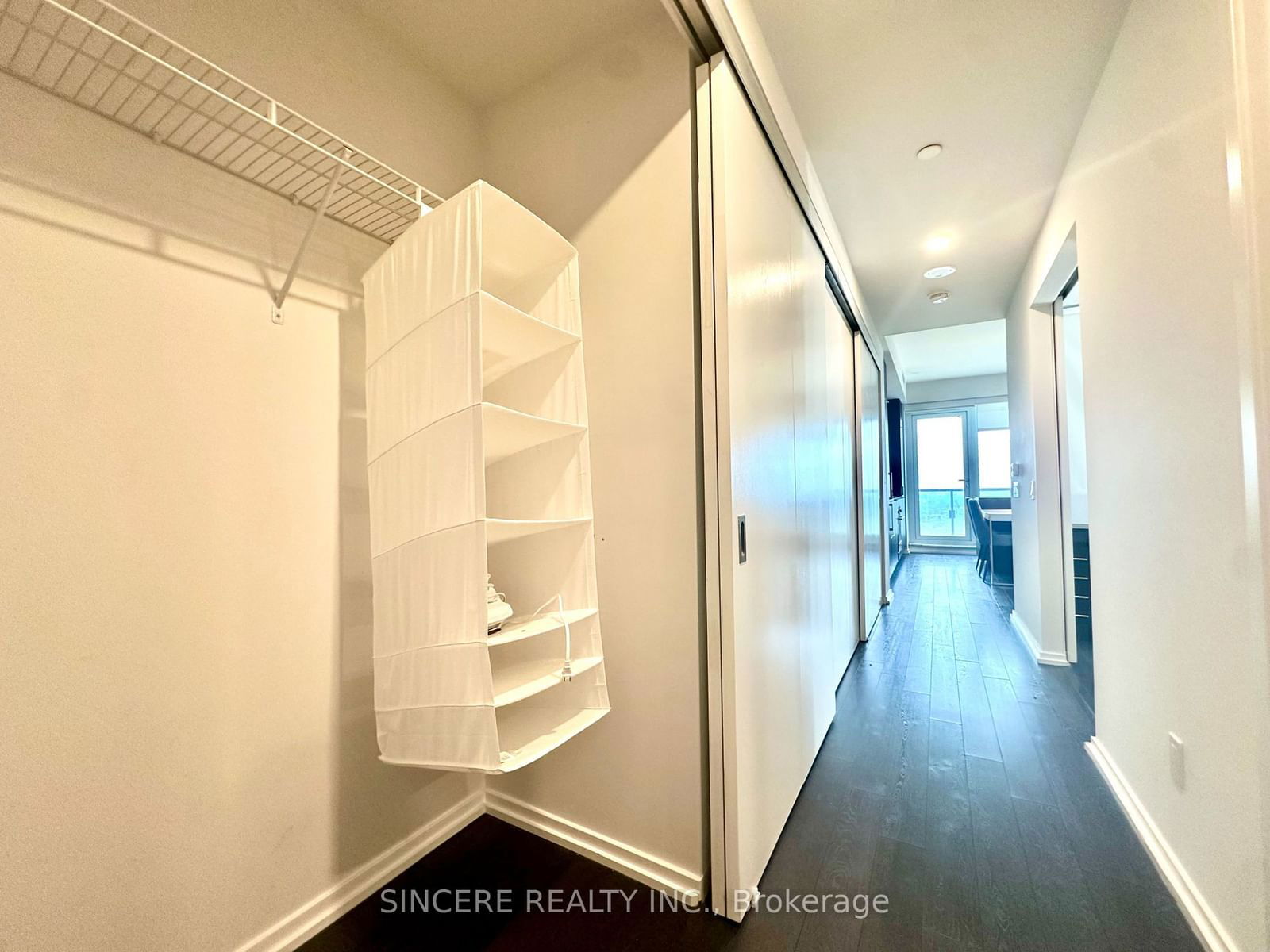 197 Yonge St, unit 3011 for rent