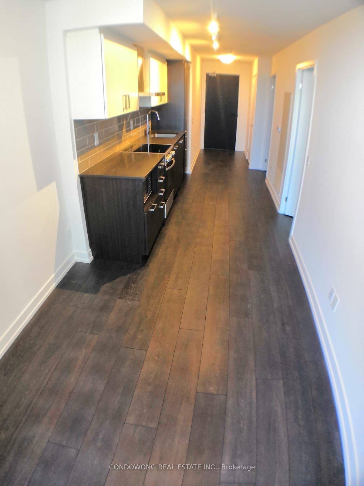 125 Redpath Ave E, unit 717 for rent