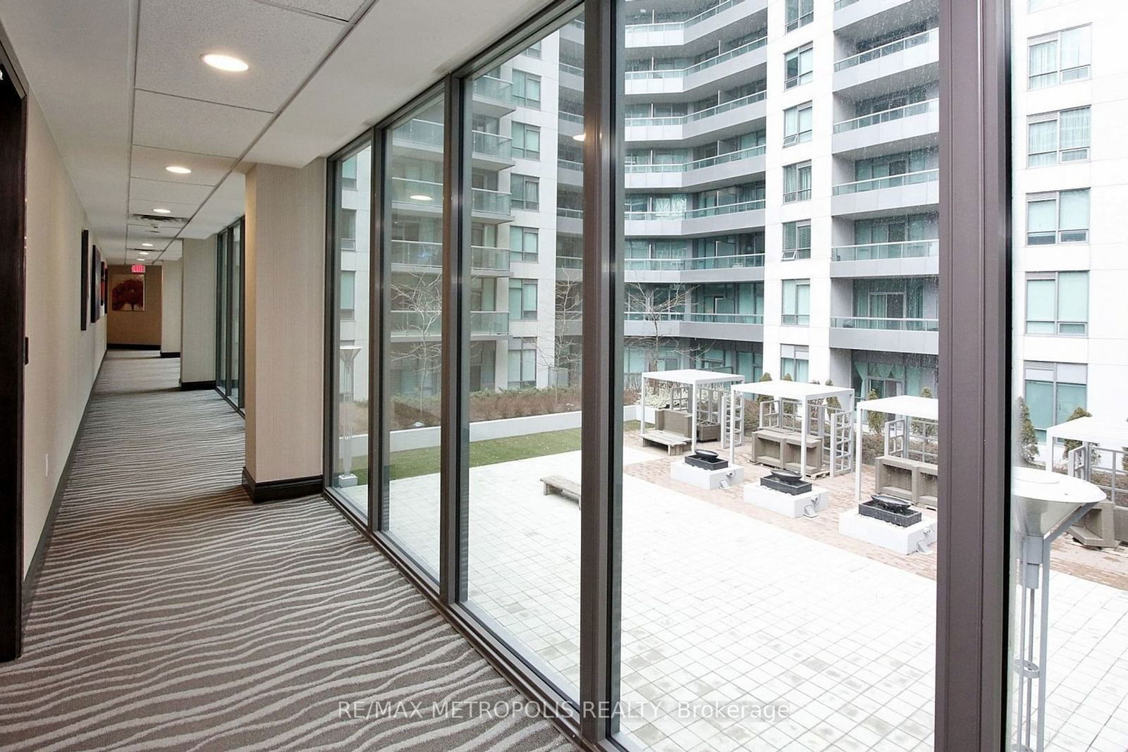 19 Grand Trunk Cres, unit PH09 for rent