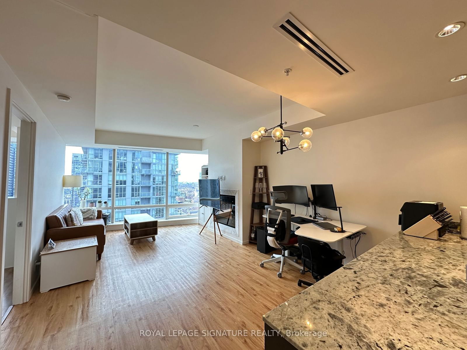 180 University Ave, unit 3104 for rent