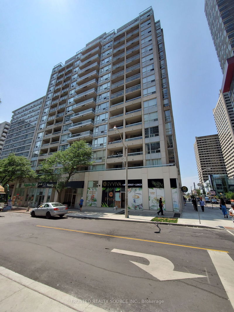 43 Eglinton Ave E, unit 308 for rent