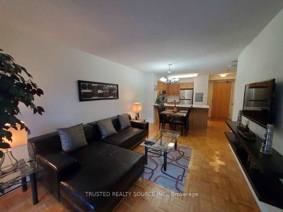 43 Eglinton Ave E, unit 308 for rent