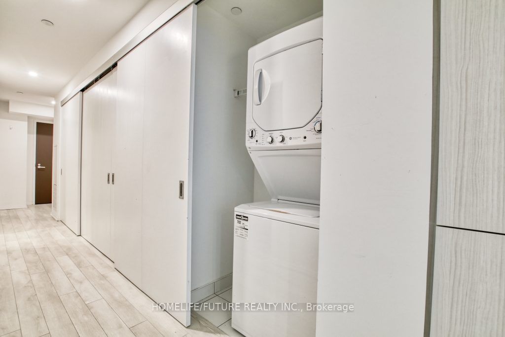 197 Yonge St, unit 3911 for rent