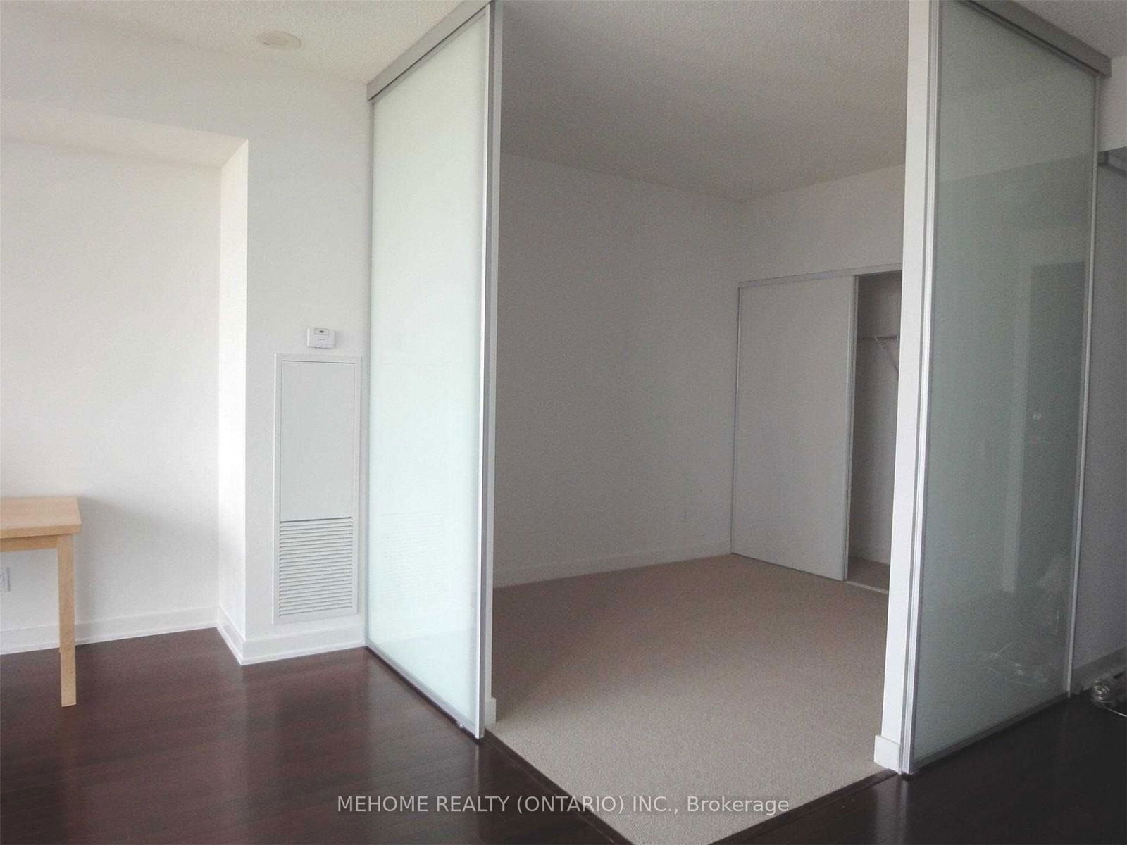 33 Charles St E, unit 2302 for rent