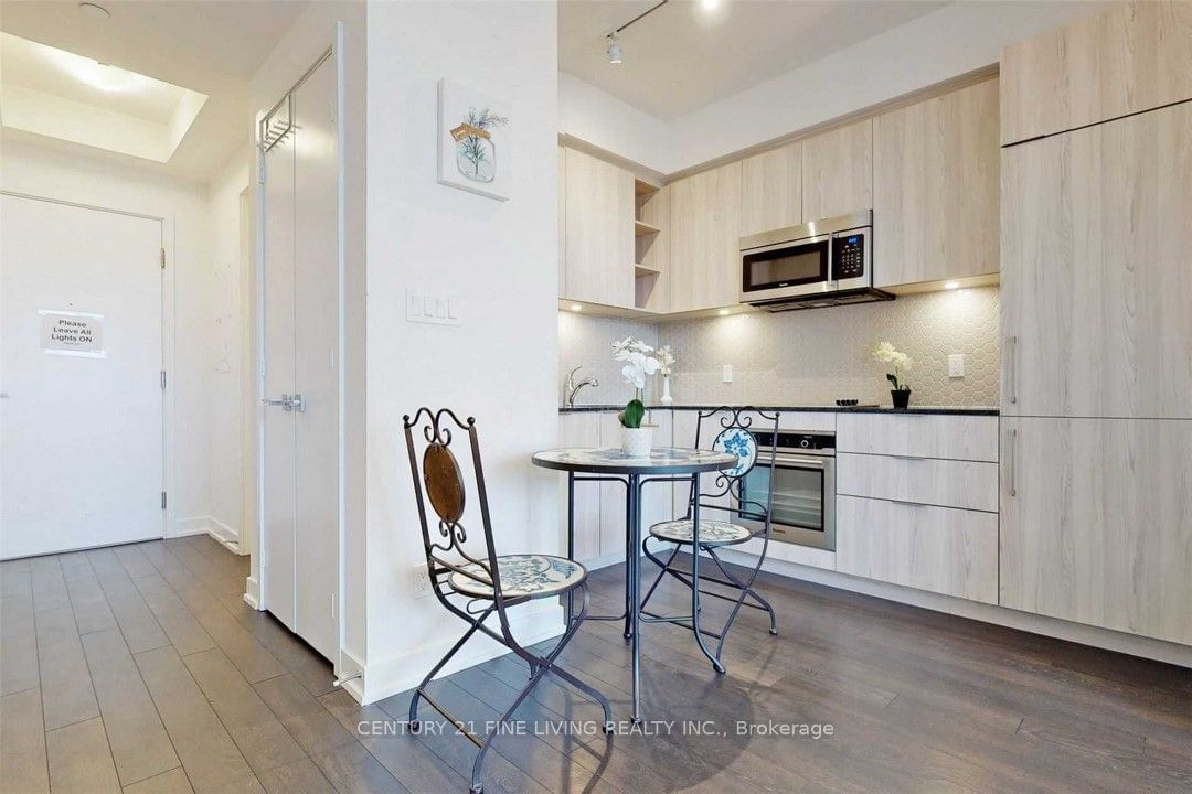 50 Ordnance St, unit 2308 for rent