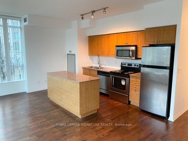 215 Fort York Blvd, unit 209 for rent