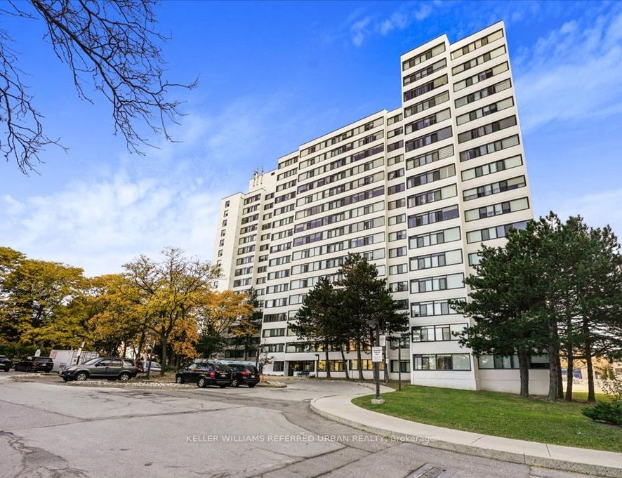 3000 Bathurst Street Condos, North York, Toronto