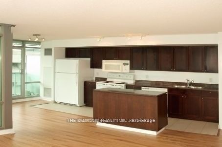 81 Navy Wharf Crt, unit 1612 for rent