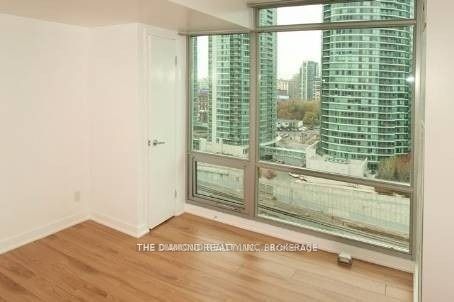 81 Navy Wharf Crt, unit 1612 for rent