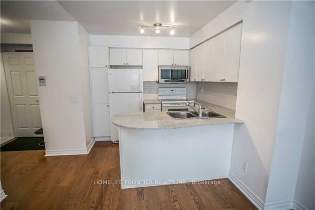 763 Bay St, unit 3004 for rent