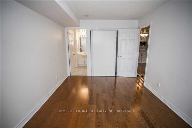 763 Bay St, unit 3004 for rent