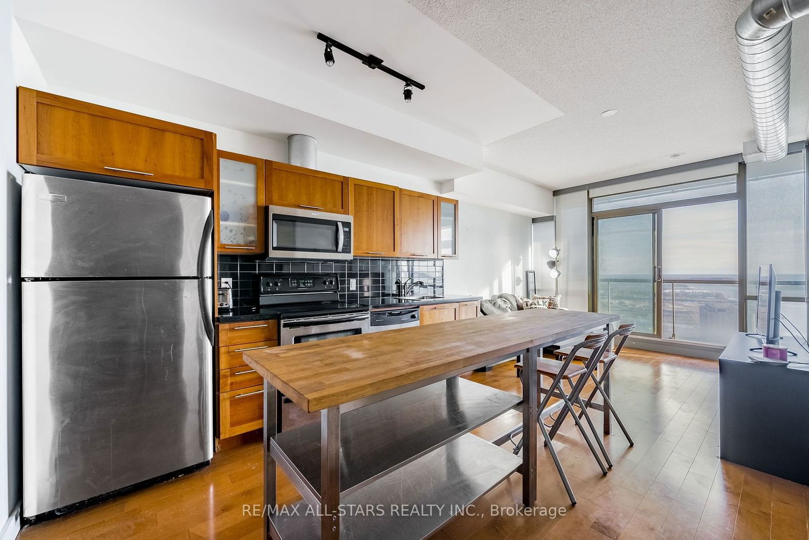 33 Mill St, unit 2105 for sale