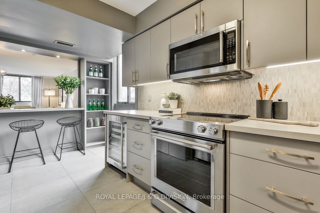 265 Poplar Plains Road Condos, Midtown, Toronto