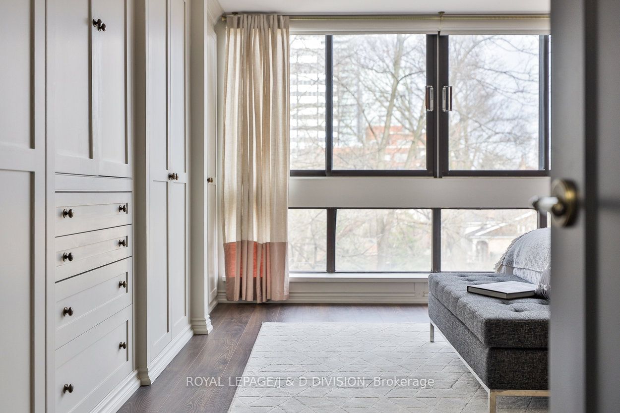 265 Poplar Plains Road Condos, Midtown, Toronto