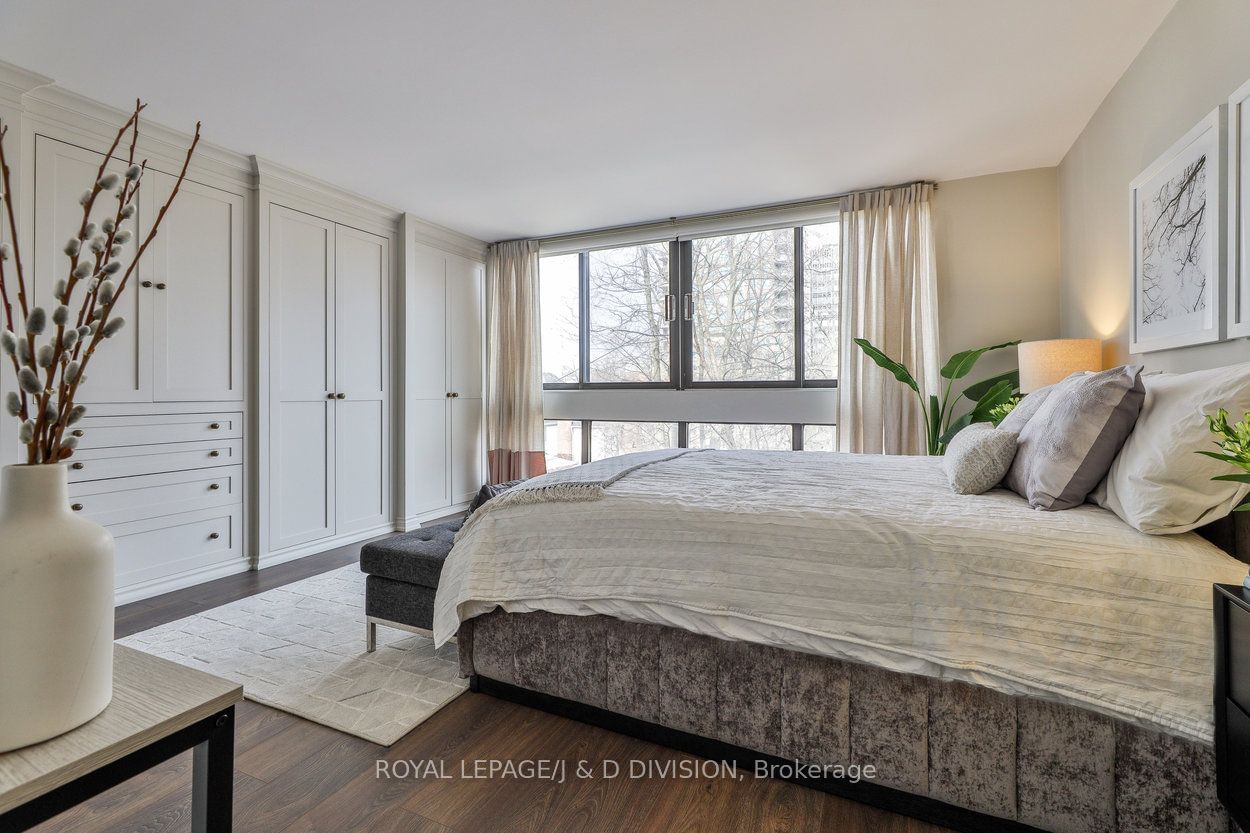 265 Poplar Plains Road Condos, Midtown, Toronto