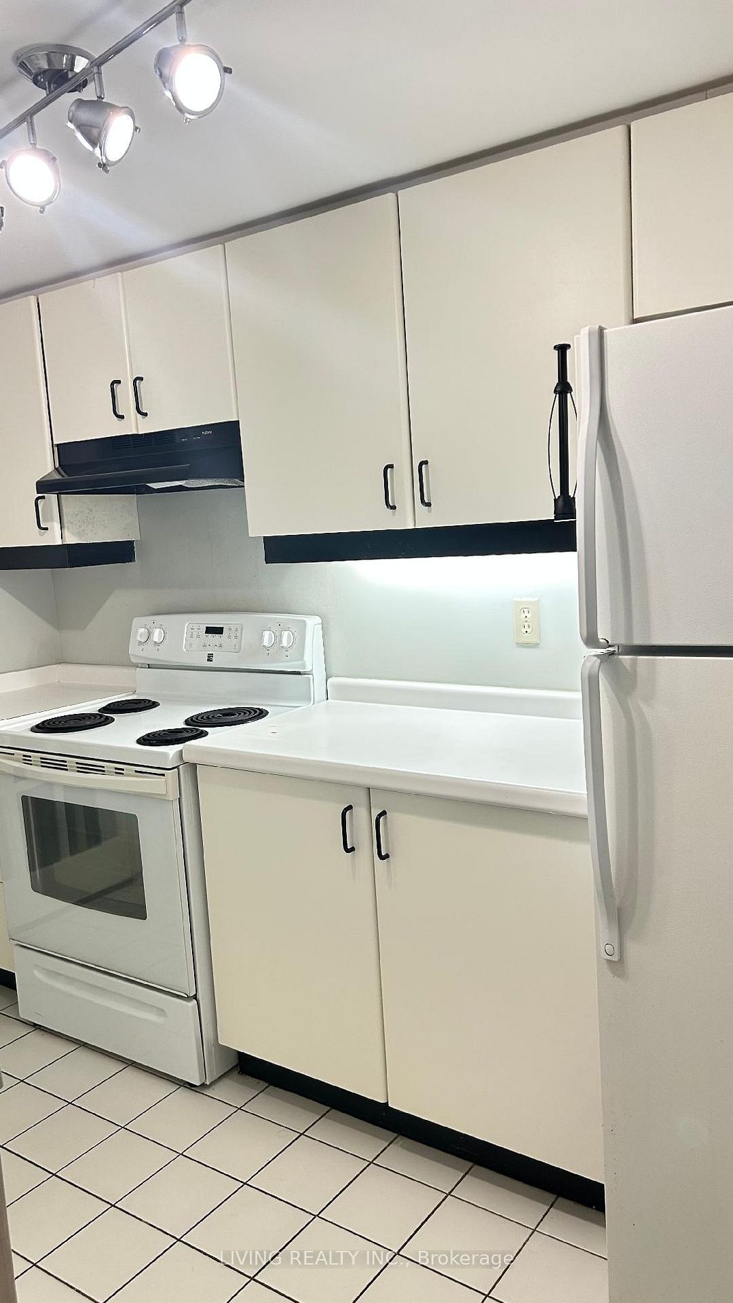 44 Gerrard St W, unit 1201 for rent