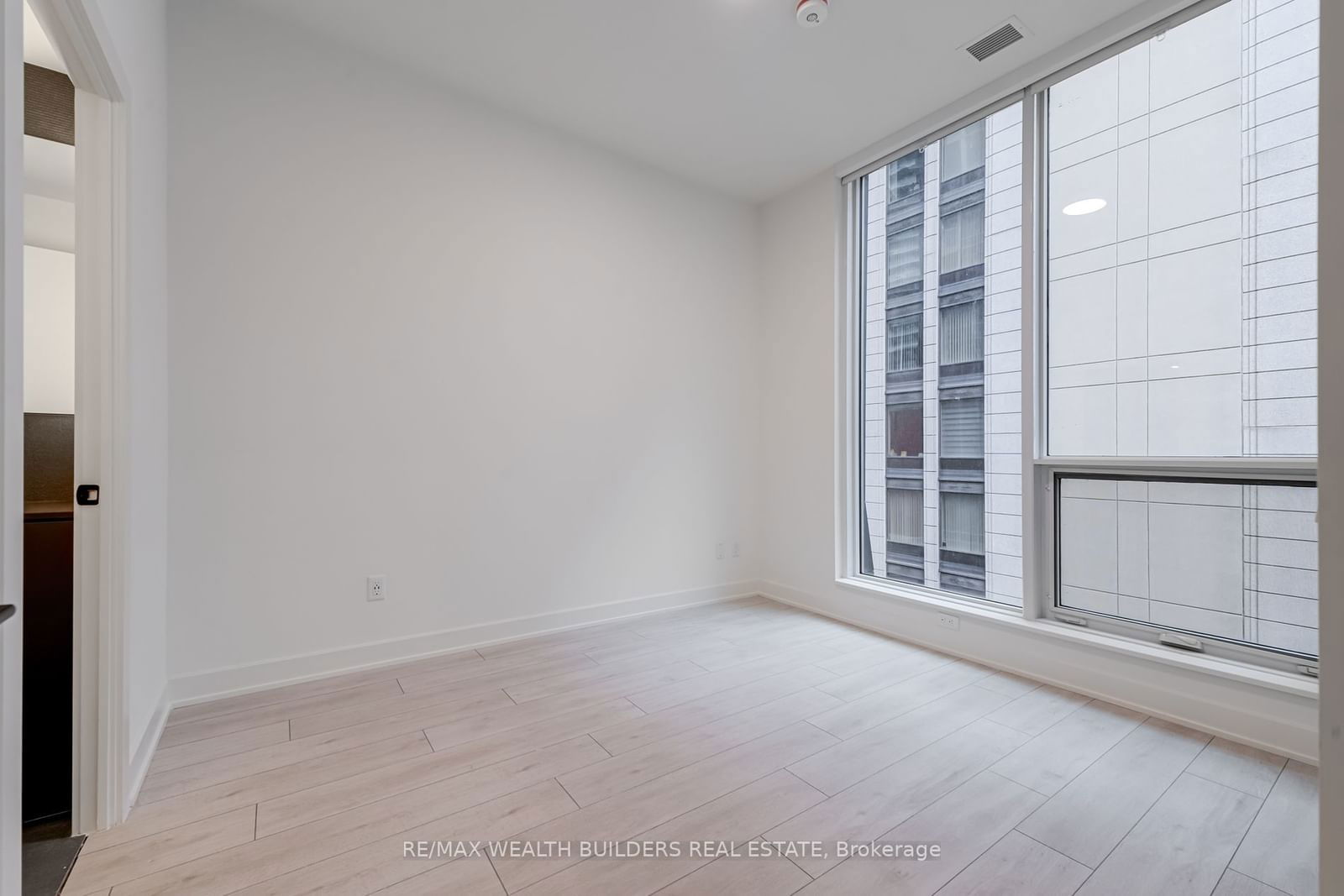 15 Mercer St, unit 822 for rent