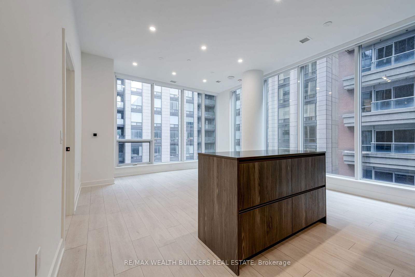 15 Mercer St, unit 822 for rent