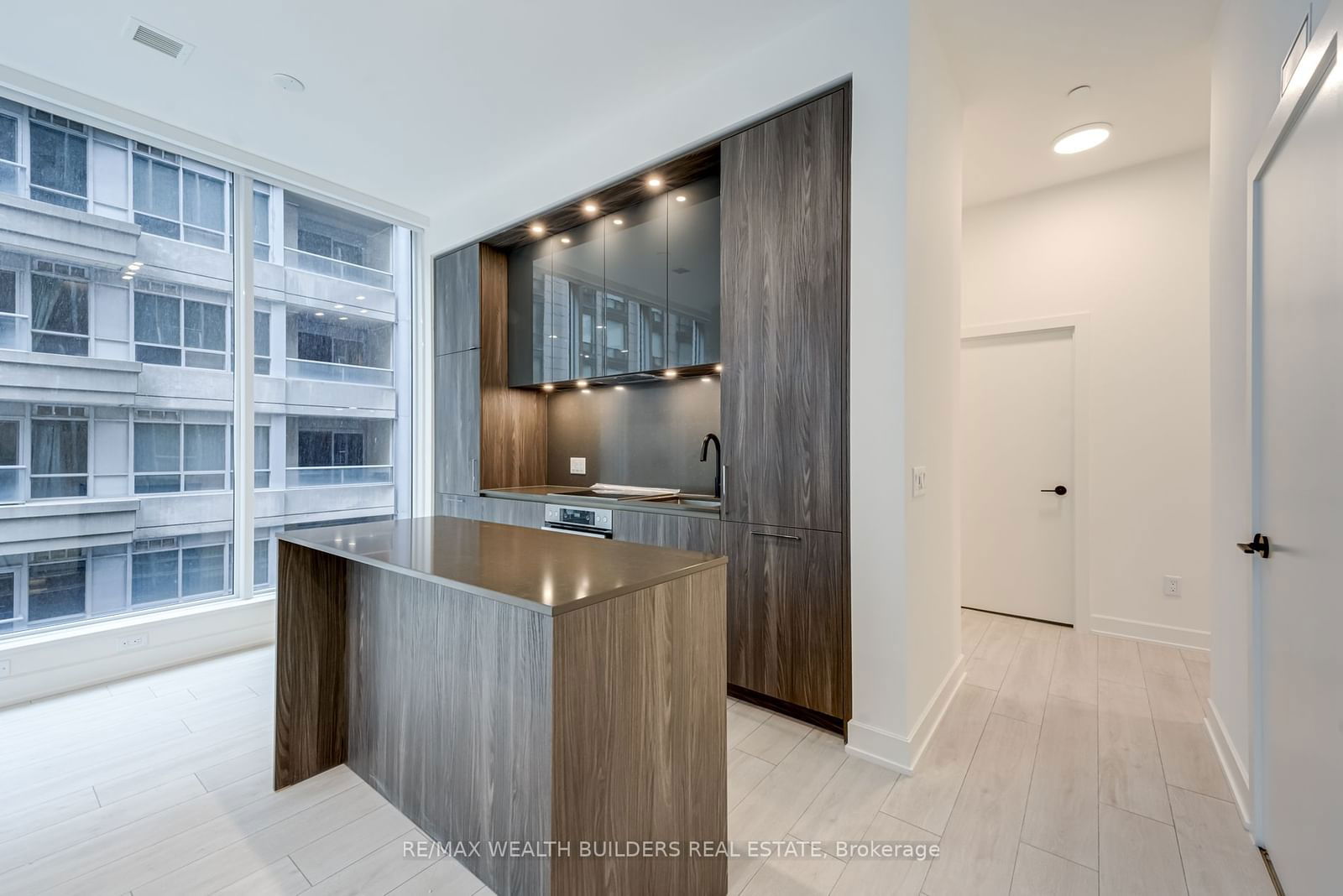 15 Mercer St, unit 822 for rent