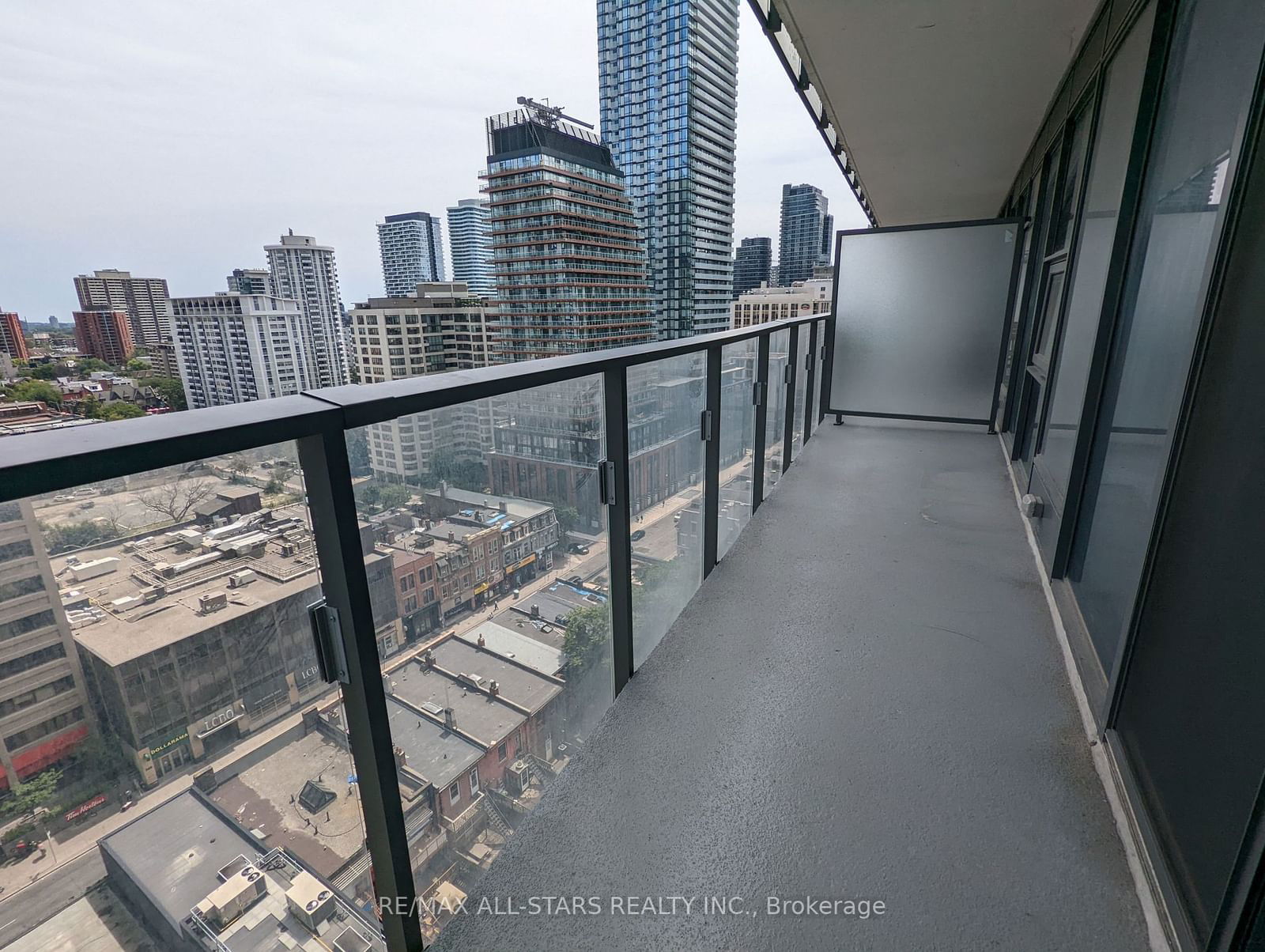 11 Wellesley St W, unit 1313 for rent