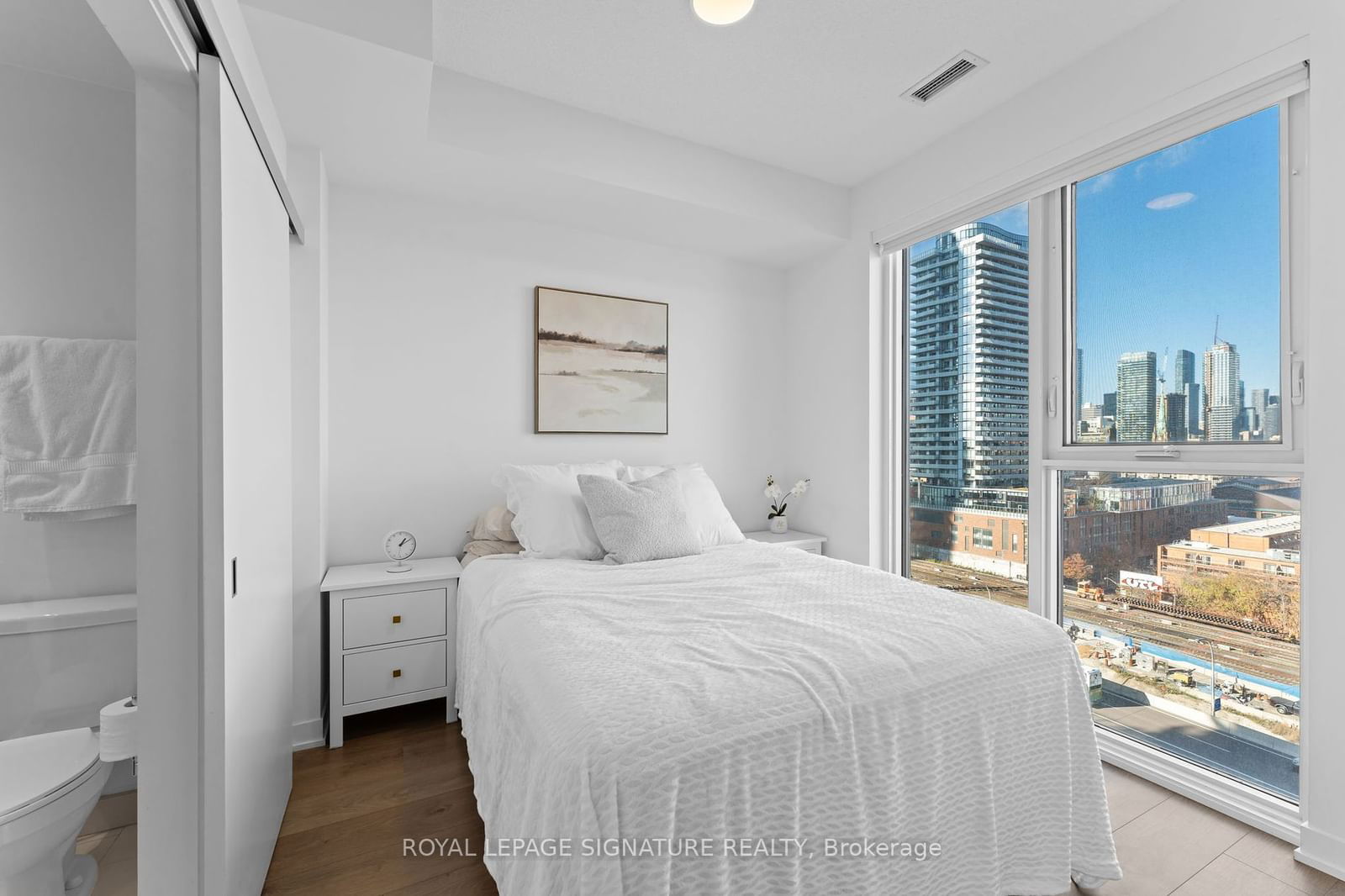 20 Richardson St, unit 1018 for sale