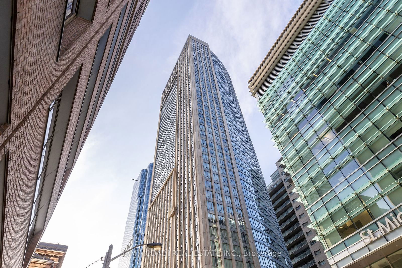 210 Victoria St, unit 611 for sale