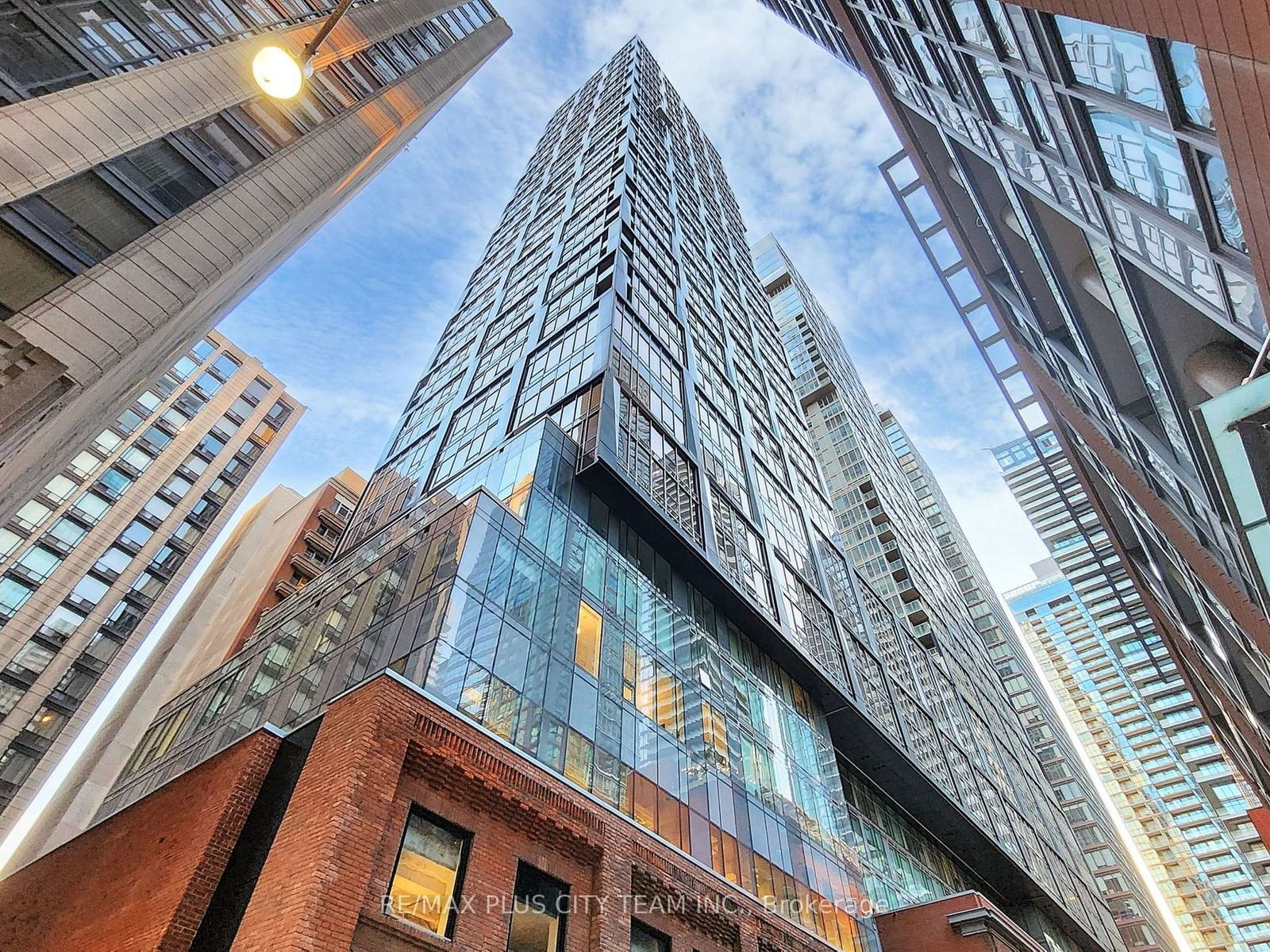 15 Mercer St, unit 1204 for sale