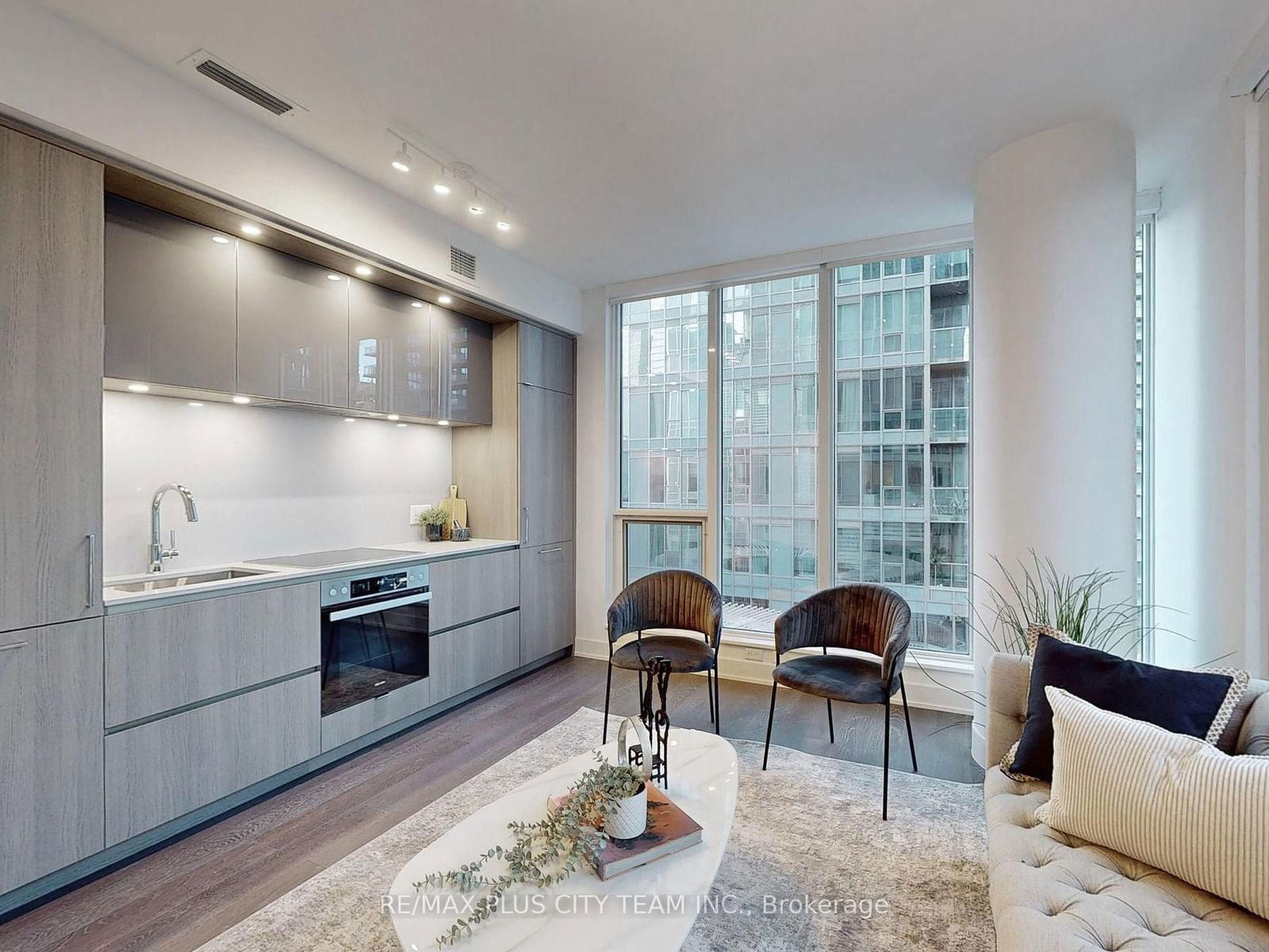 15 Mercer St, unit 1204 for sale