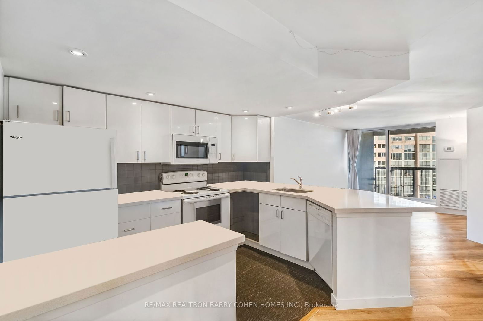 77 Maitland Pl, unit Ph2 for sale