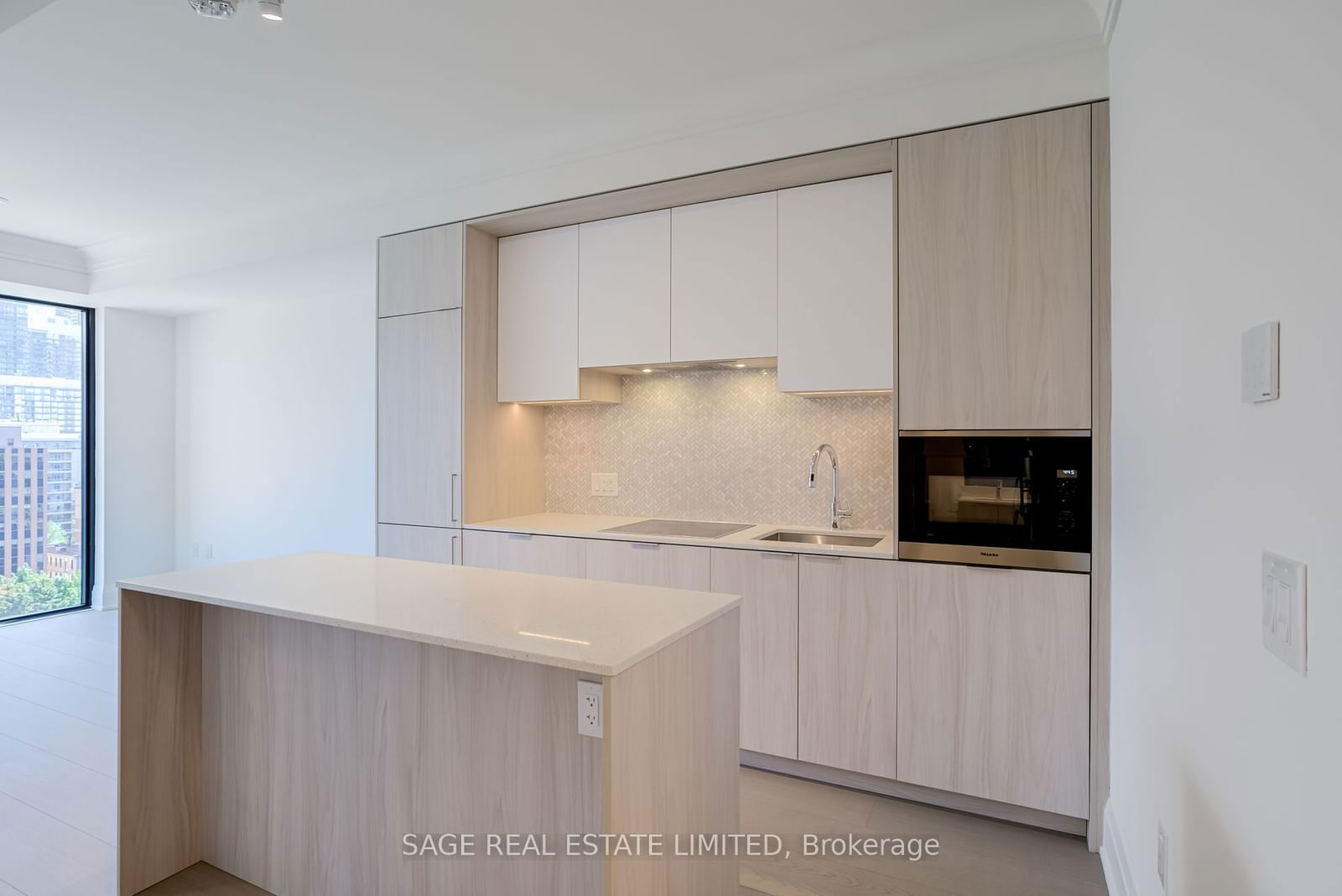 123 Portland St, unit 1104 for sale