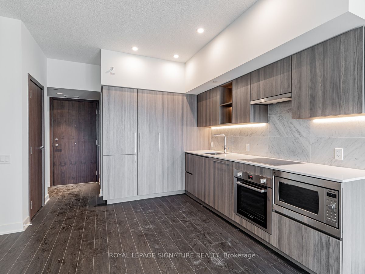 19 Bathurst St, unit 2608 for rent