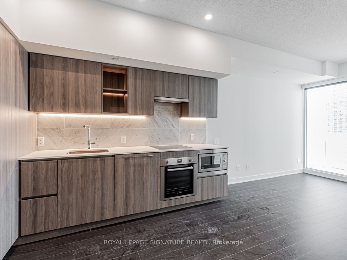 19 Bathurst St, unit 2608 for rent