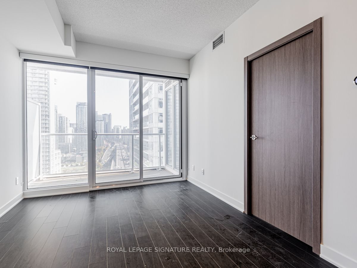 19 Bathurst St, unit 2608 for rent