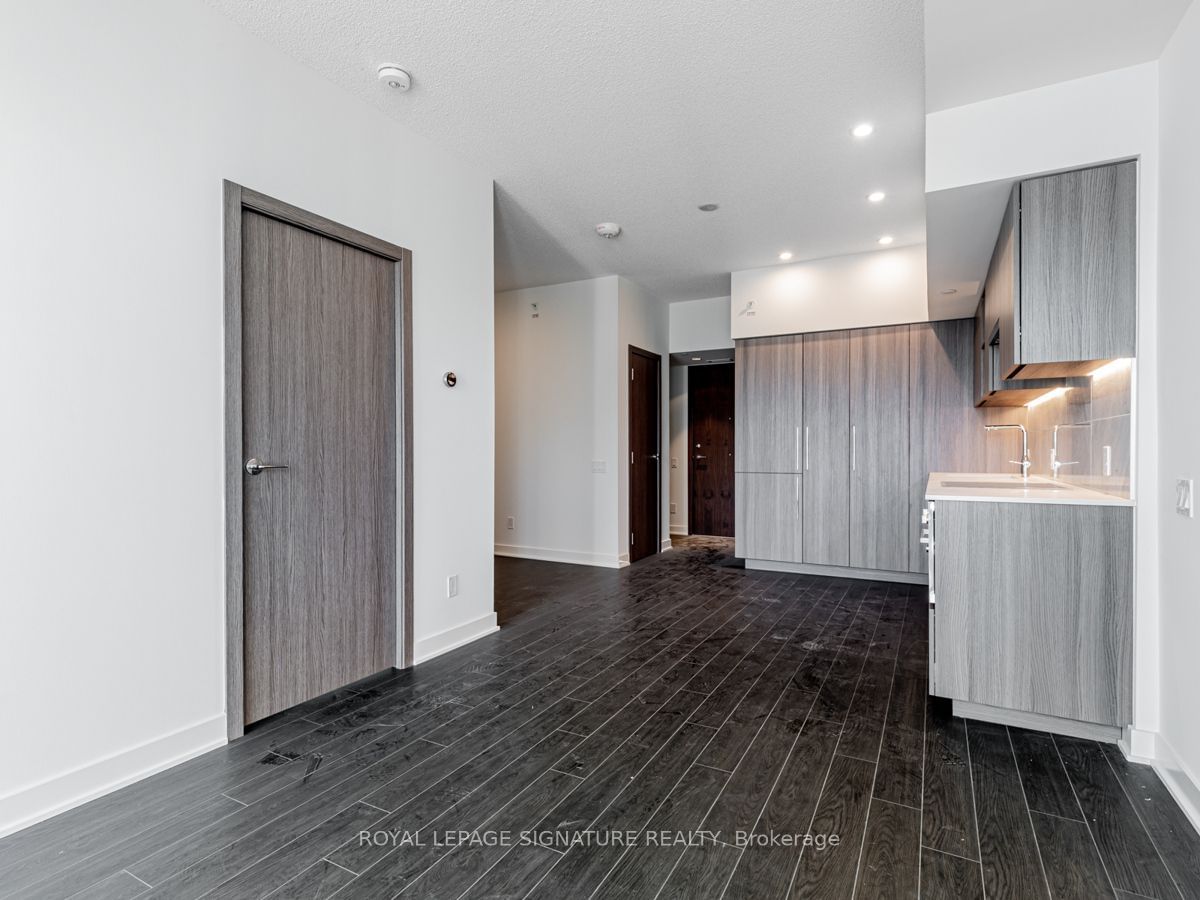 19 Bathurst St, unit 2608 for rent