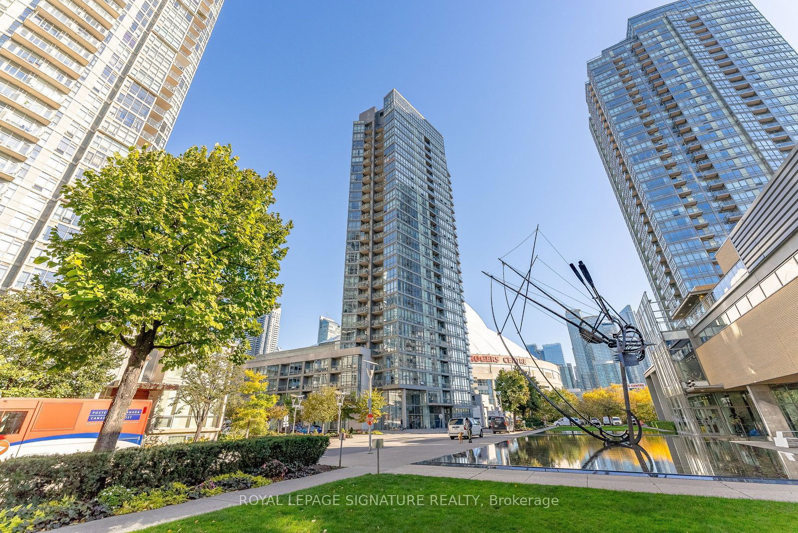 3 Navy Wharf Crt, unit 610 for rent