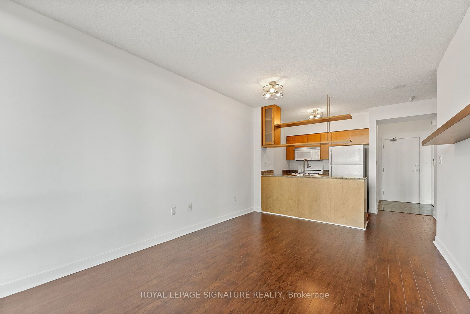 3 Navy Wharf Crt, unit 610 for rent