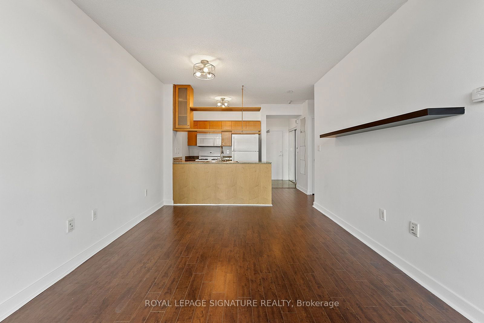 3 Navy Wharf Crt, unit 610 for rent