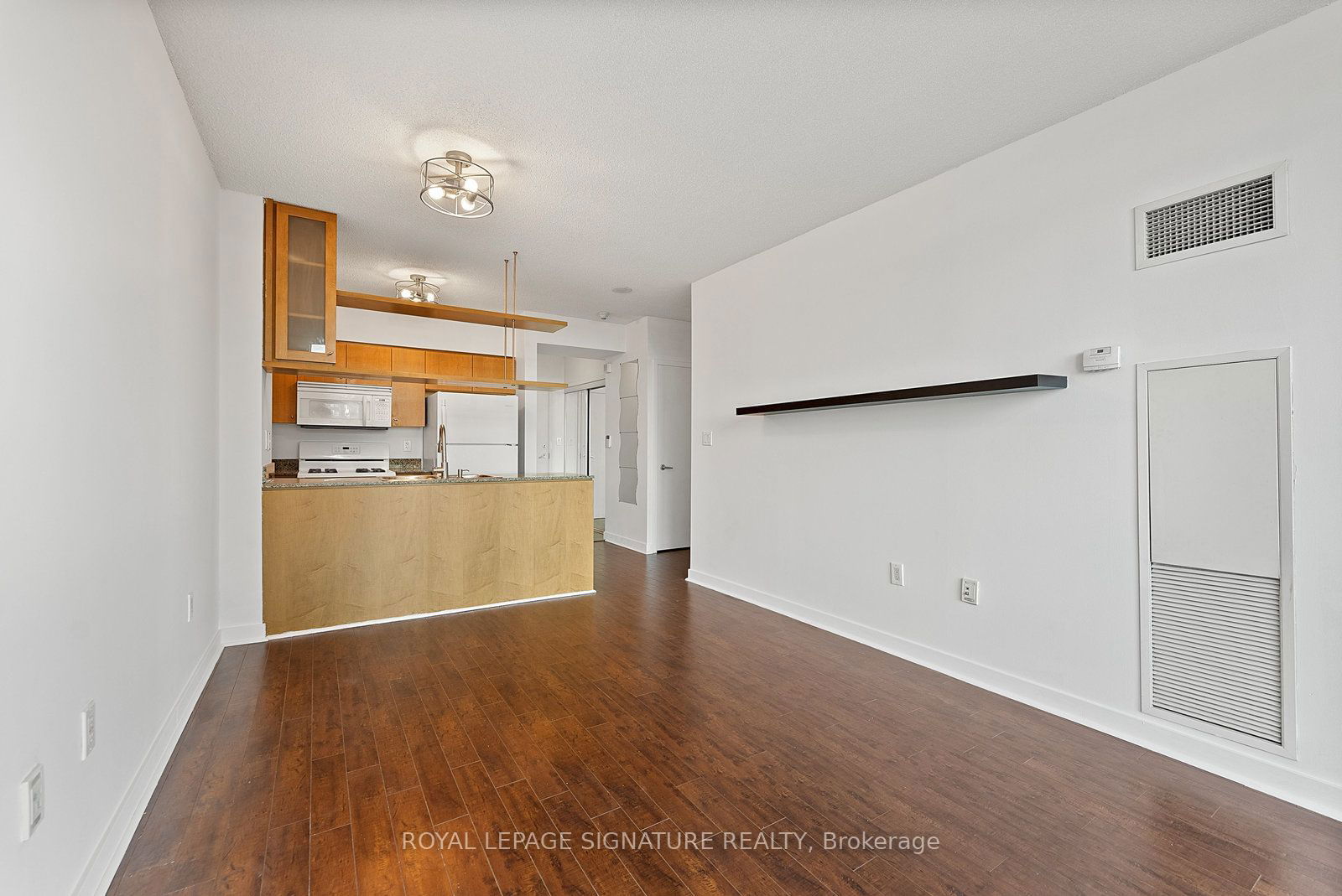 3 Navy Wharf Crt, unit 610 for rent