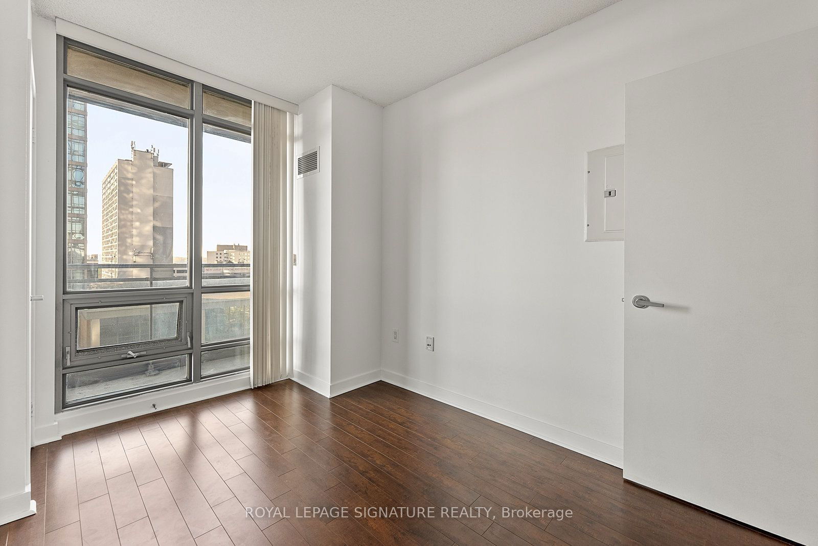 3 Navy Wharf Crt, unit 610 for rent