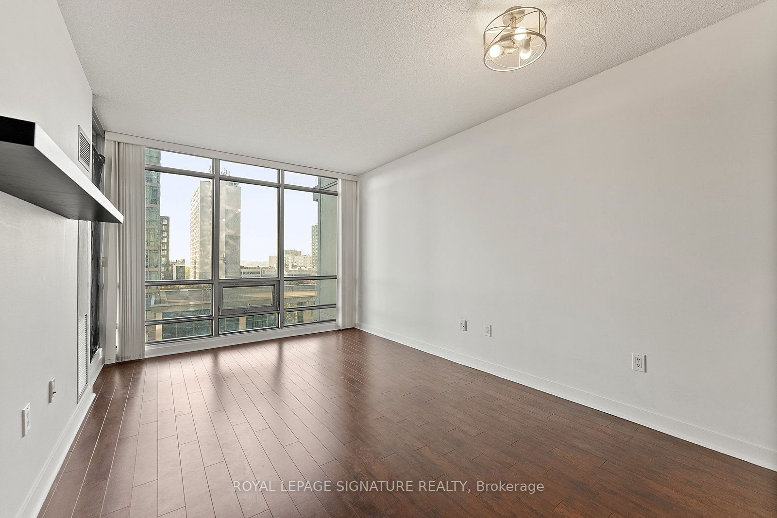 3 Navy Wharf Crt, unit 610 for rent