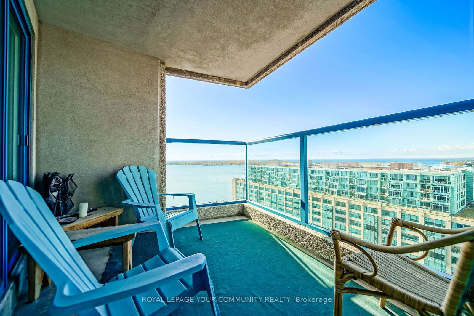 77 Harbour Sq, unit 1909 for sale